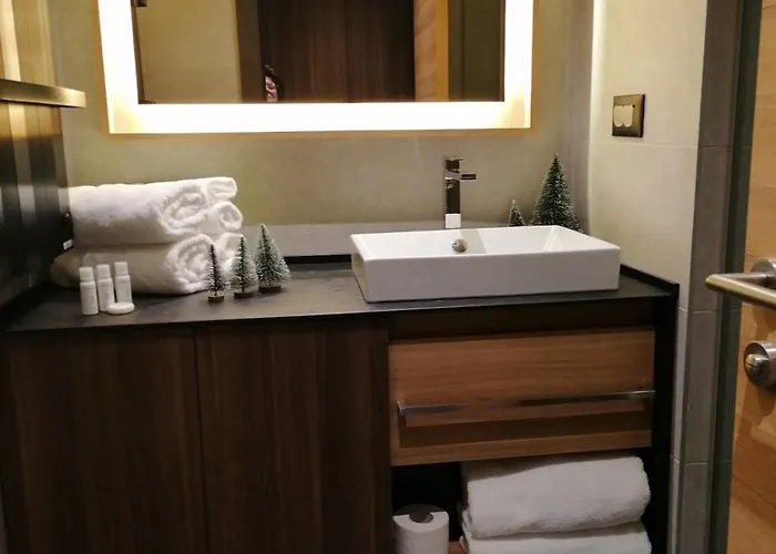 Woodside And Parking 323 Kopaonik011